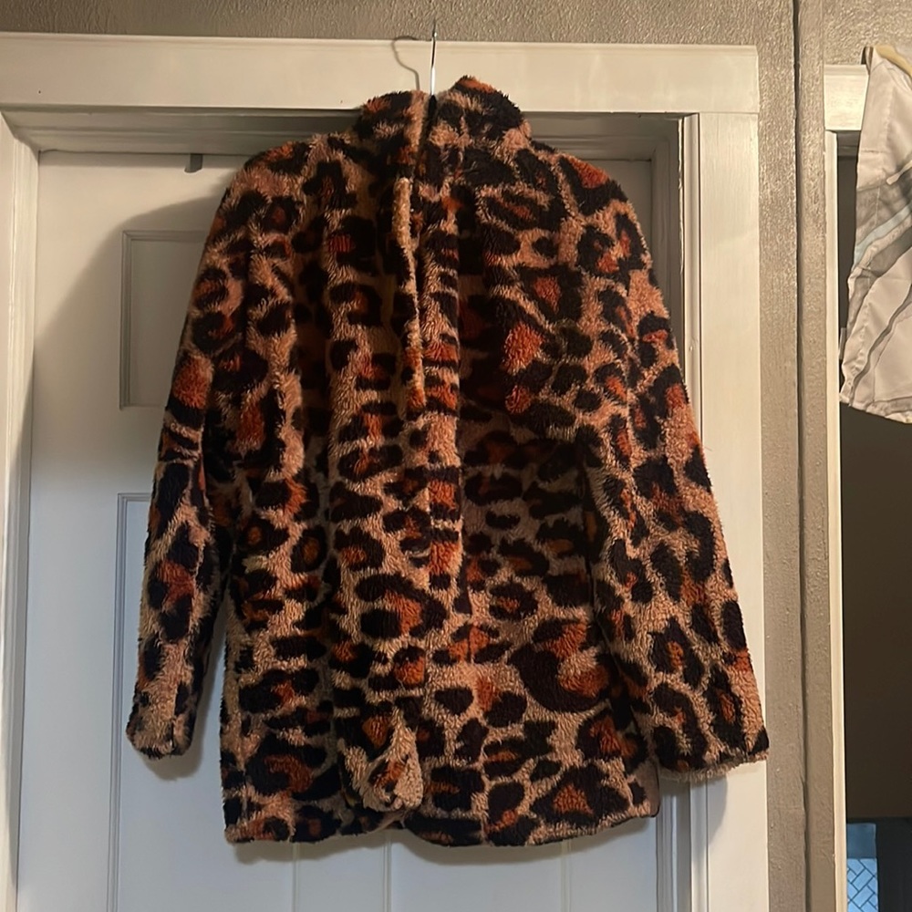 Republic Clothing Fuzzy Leopard Print Sweater 🐆🐆